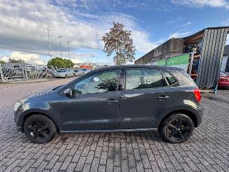 Volkswagen Polo 1.2 TSI 16V BlueMotion Technology Hatchback picture 4