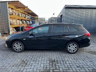 Opel Astra SPORTS TOURER picture 7