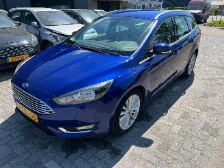 Damaged car Ford Focus Wagon 1.0 First Edition 2014/11