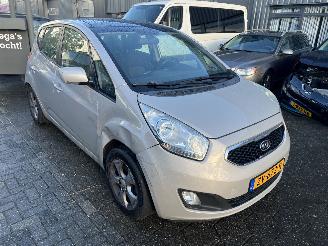 Kia Venga 1.6 CVVT X-ecutive AUTOMAAT picture 9