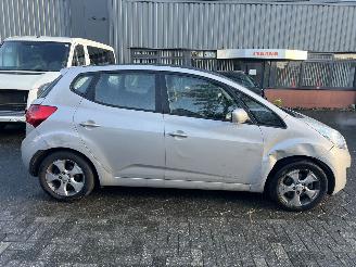 Kia Venga 1.6 CVVT X-ecutive AUTOMAAT picture 5