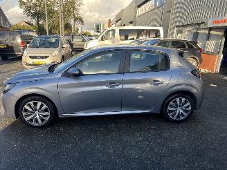 Peugeot 208 PureTech 75 picture 2