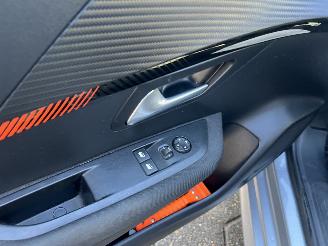 Peugeot 208 PureTech 75 picture 10