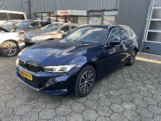 skadebil auto BMW 3-serie 320e Touring 2023/2