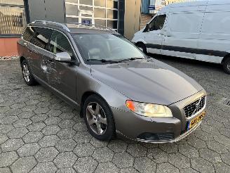 Volvo V-70 2.5T Kinetic picture 9