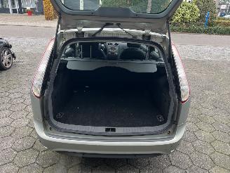 Ford Focus Wagon 1.8 Limited picture 19