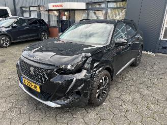 skadebil auto Peugeot 2008 1.2 PureTech Allure Automaat 2020/12