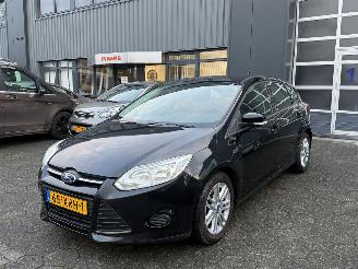 Coche accidentado Ford Focus 1.0 EcoBoost 2012/7