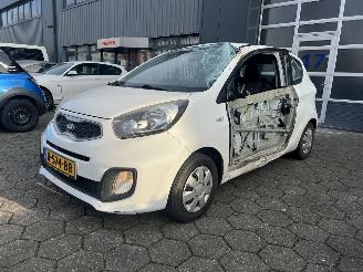 Coche accidentado Kia Picanto 1.0 CVVT Economy Line 2013/11