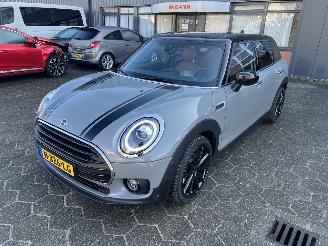 krockskadad bil auto Mini Clubman 1.5 Cooper Chili Automaat 2020/3