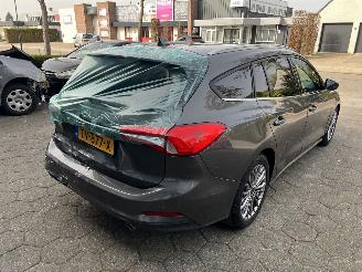 Ford Focus 1.0 EcoBoost Titanium Business picture 3