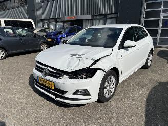 Vaurioauto  passenger cars Volkswagen Polo 1.0 MPI Comfortline 2020/1