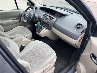 Renault Scenic 1.6-16V Privilège Comfort picture 23