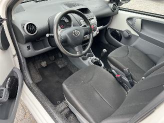 Toyota Aygo 1.0  NOW 3-drs picture 12