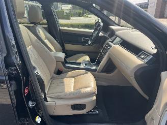 Land Rover Discovery Sport 2.0 TD4 HSE Luxury picture 25
