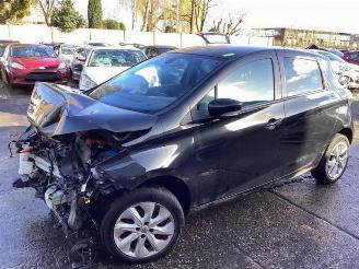 Vrakbiler auto Renault Zoé Zoe (AG), Hatchback 5-drs, 2012 46kW 2013/4