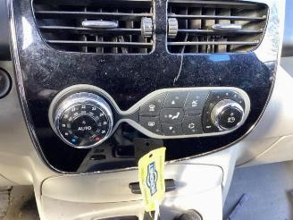 Renault Zoé Zoe (AG), Hatchback 5-drs, 2012 46kW picture 17