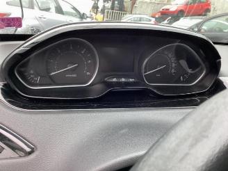 Peugeot 208 208 I (CA/CC/CK/CL), Hatchback, 2012 / 2019 1.4 HDi picture 17