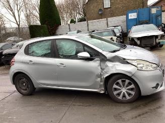 Peugeot 208 208 I (CA/CC/CK/CL), Hatchback, 2012 / 2019 1.4 HDi picture 6