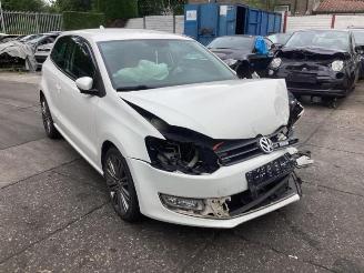 Coche siniestrado Volkswagen Polo Polo V (6R), Hatchback, 2009 / 2017 1.2 TSI 2010/4