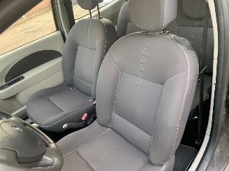 Renault Twingo 1.2 Hatchback 2Dr Benzine 1.149cc 43kW (58pk) FWD 2007-03/2014-09 (CN0D) D7F800; EURO4 picture 11