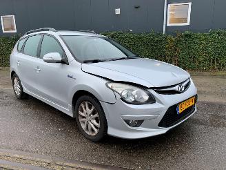 Hyundai I-30 1.6 CVVT 16V Combi/o  Benzine 1.591cc 93kW (126pk) FWD 2008-02/2012-06 (F5P6; F5PA; F5PE; F5PI) G4FCG picture 3