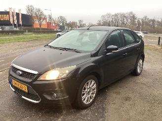 Damaged car Ford Focus 1.6 TDCi 16V 100 Hatchback  Diesel 1.560cc 74kW (101pk) FWD 2007-11/2007-12  G8DC 2009/11