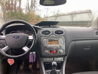 Ford Focus 1.6 TDCi 16V 100 Hatchback  Diesel 1.560cc 74kW (101pk) FWD 2007-11/2007-12  G8DC picture 16