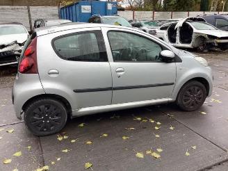 Peugeot 107 107, Hatchback, 2005 / 2014 1.0 12V picture 7