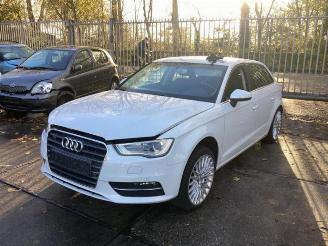 Vrakbiler auto Audi A3 A3 Sportback (8VA/8VF), Hatchback 5-drs, 2012 / 2020 1.4 TFSI 16V 2014/2