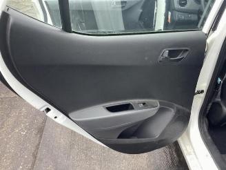 Hyundai I-10 i10 (B5), Hatchback, 2013 / 2019 1.0 12V picture 22