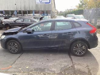 Volvo V-40 V40 (MV), Hatchback 5-drs, 2012 / 2019 2.0 T2 16V picture 9