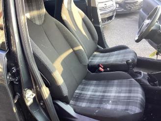 Peugeot 108 108, Hatchback, 2014 1.0 12V VVT-i picture 30