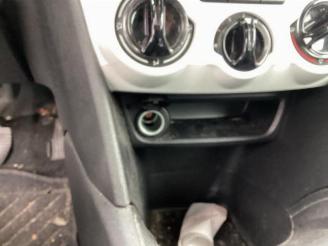 Peugeot 208 208 I (CA/CC/CK/CL), Hatchback, 2012 / 2019 1.0 Vti 12V PureTech picture 27