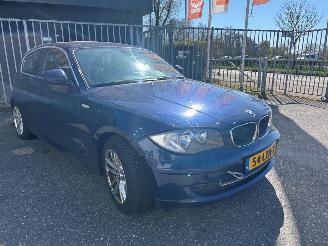 Voiture accidenté BMW 1-serie 116i 2.0 16V Hatchback 2Dr Benzine 1.995cc 90kW (122pk) RWD 2008-11/2011-12 (UK31; UK32) N43B20A 2010/6