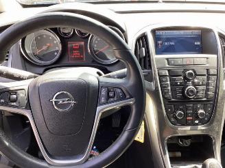 Opel Astra Astra J (PC6/PD6/PE6/PF6), Hatchback 5-drs, 2009 / 2015 1.4 Turbo 16V picture 12