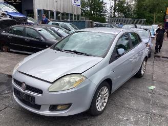 Coche siniestrado Fiat Bravo Bravo (198A), Hatchback, 2006 / 2014 1.4 16V 2007/3