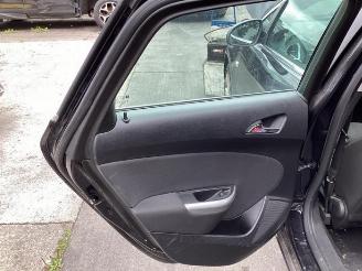 Opel Astra Astra J (PC6/PD6/PE6/PF6), Hatchback 5-drs, 2009 / 2015 1.6 Turbo 16V picture 20