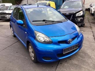 Vrakbiler auto Toyota Aygo Aygo (B10), Hatchback, 2005 / 2014 1.0 12V VVT-i 2010/8