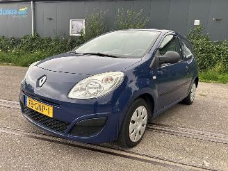 Voiture accidenté Renault Twingo 1.2 Hatchback 2Dr Benzine 1.149cc 43kW (58pk) FWD 2007-03/2014-09 (CN0D) D7F800; EURO4 2008/7