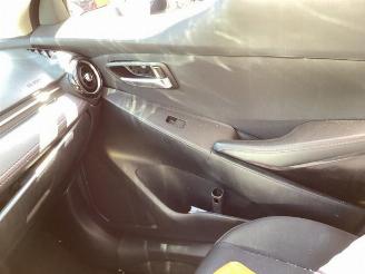 Mazda 2 2 (DJ/DL), Hatchback, 2014 1.5 SkyActiv-D 105 picture 28