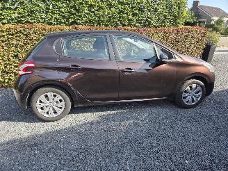  Peugeot 208  2013/1