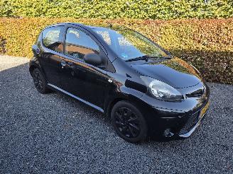 uszkodzony samochody osobowe Toyota Aygo  2013/12