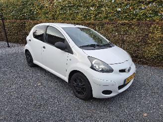 damaged passenger cars Toyota Aygo 1.0-12V Cool 2011/3
