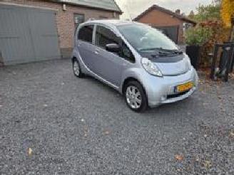 Peugeot iOn  picture 2
