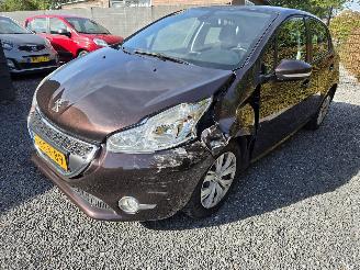 Peugeot 208 1.2 VTI Envy picture 5