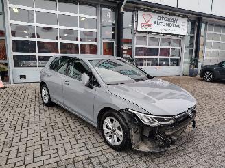 Schadeauto Volkswagen Golf 2.0 tdi DSG 150PK Led Nardo Stoelverw. Stuurverw. 2021/2