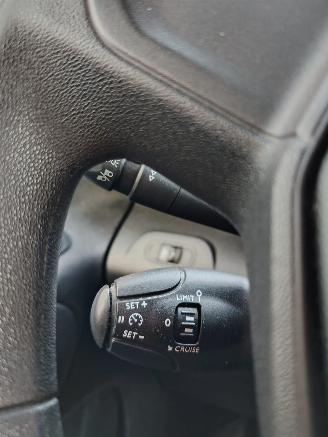 Peugeot Partner Groot Navi MOTORSCHADE! picture 14
