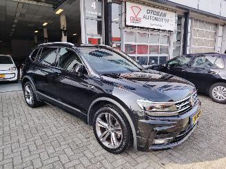 Coche accidentado Volkswagen Tiguan 1.5 TSi DSG R-Line ALLSPACE 7 persoons NAP origineel NL 2019/8