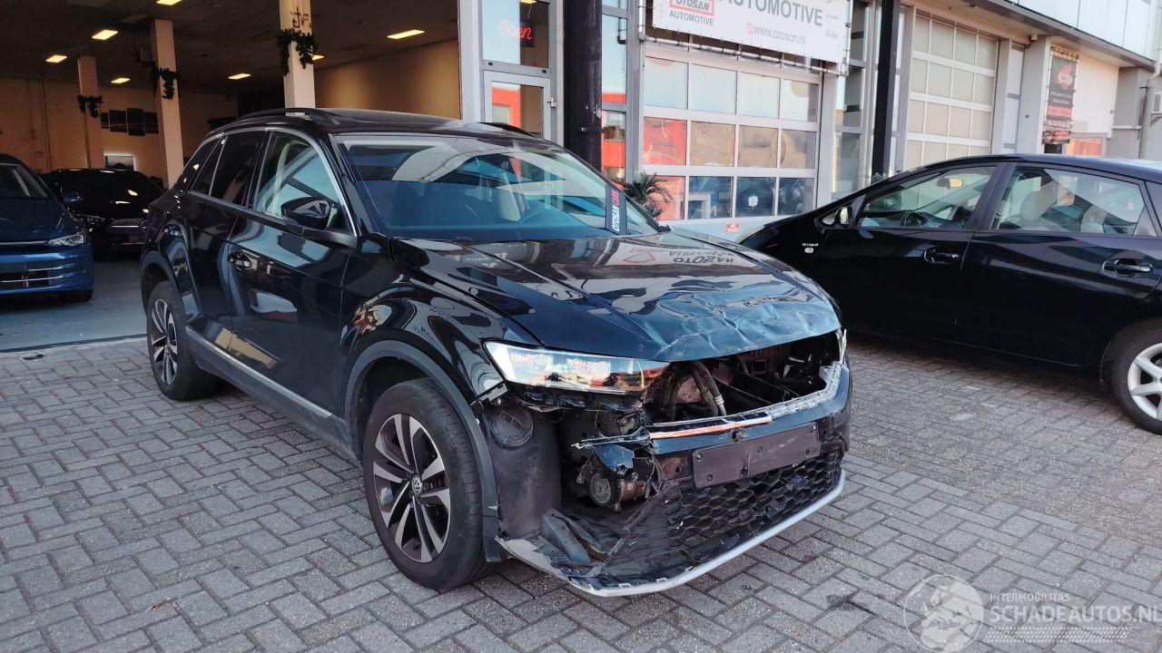 Volkswagen T-Roc 1.5 TSI DSG PANORAMA LED 108.000km!